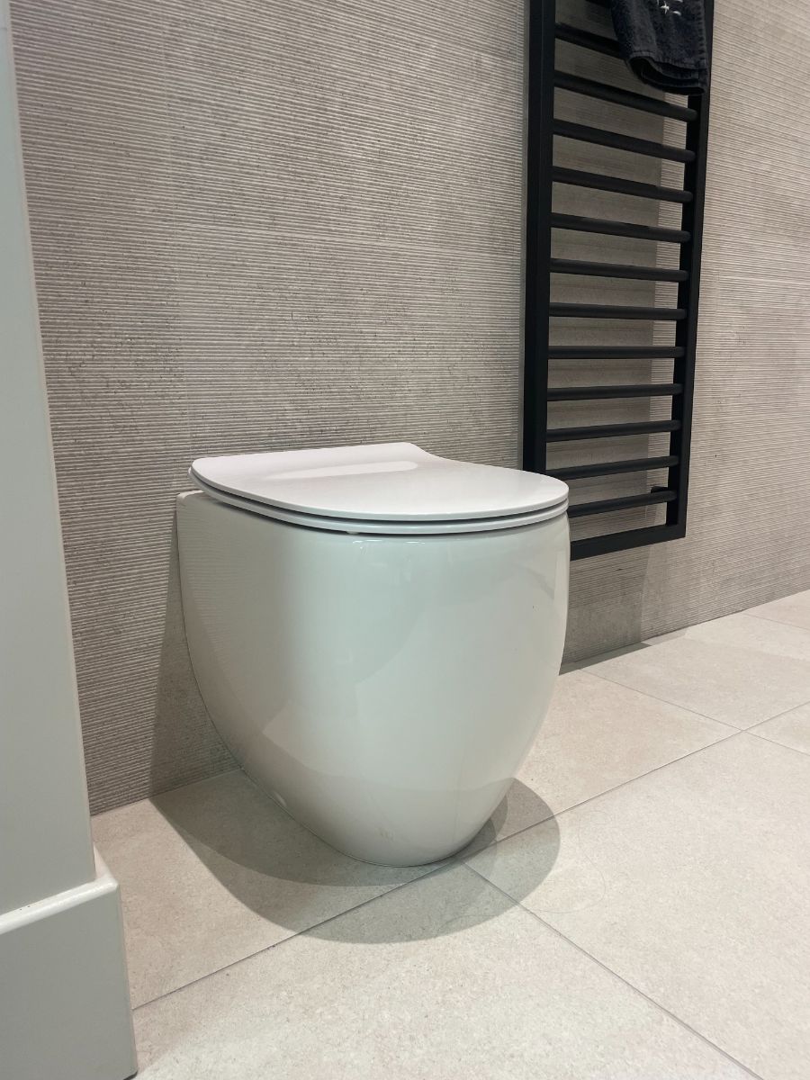 Flo Back to Wall WC and Soft Close Seat