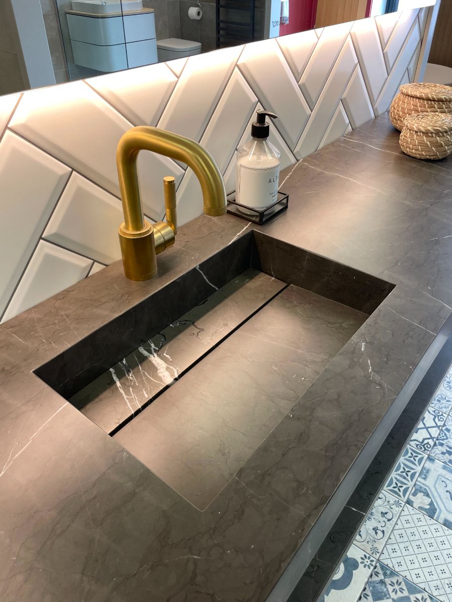 nuovvo marble 1
