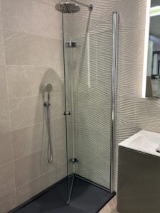 HSK Exklusiv 1200mm Pivoting Bi-fold Door