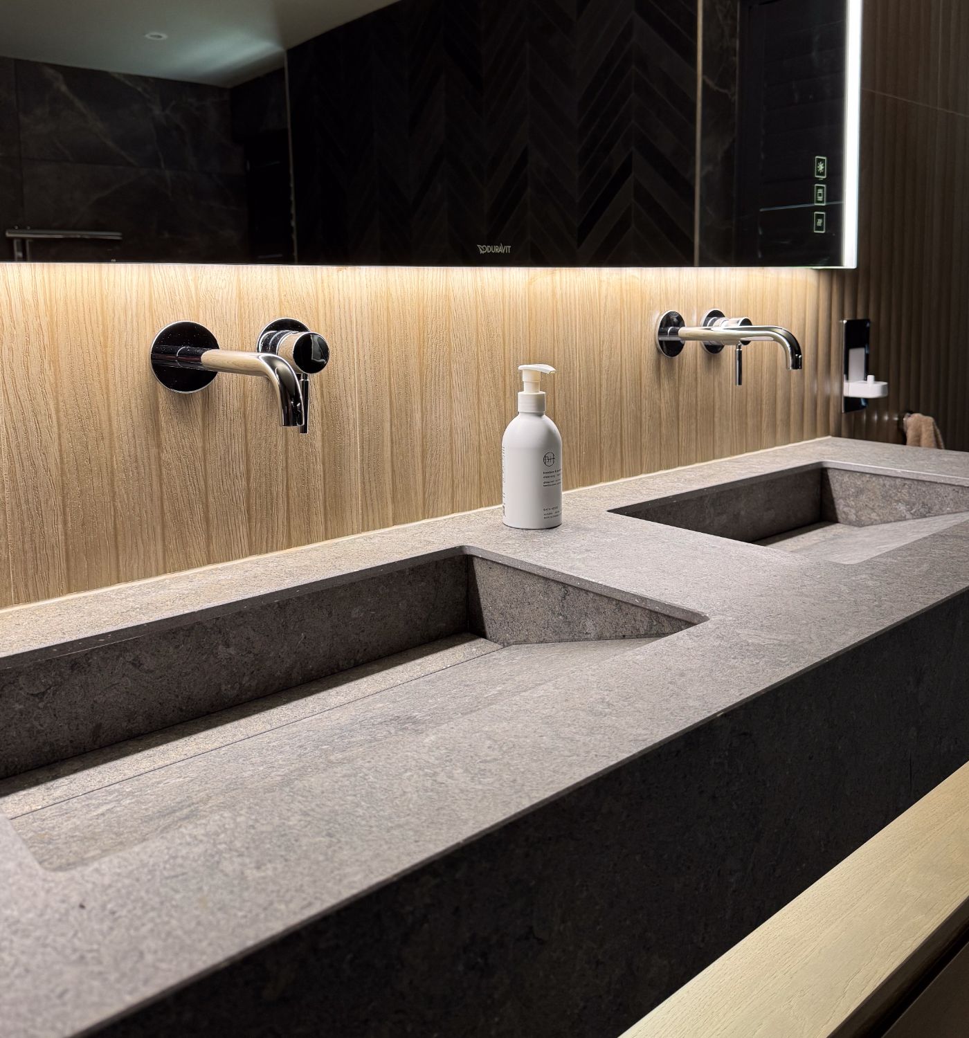 dianne rvb case study house bathroom 22