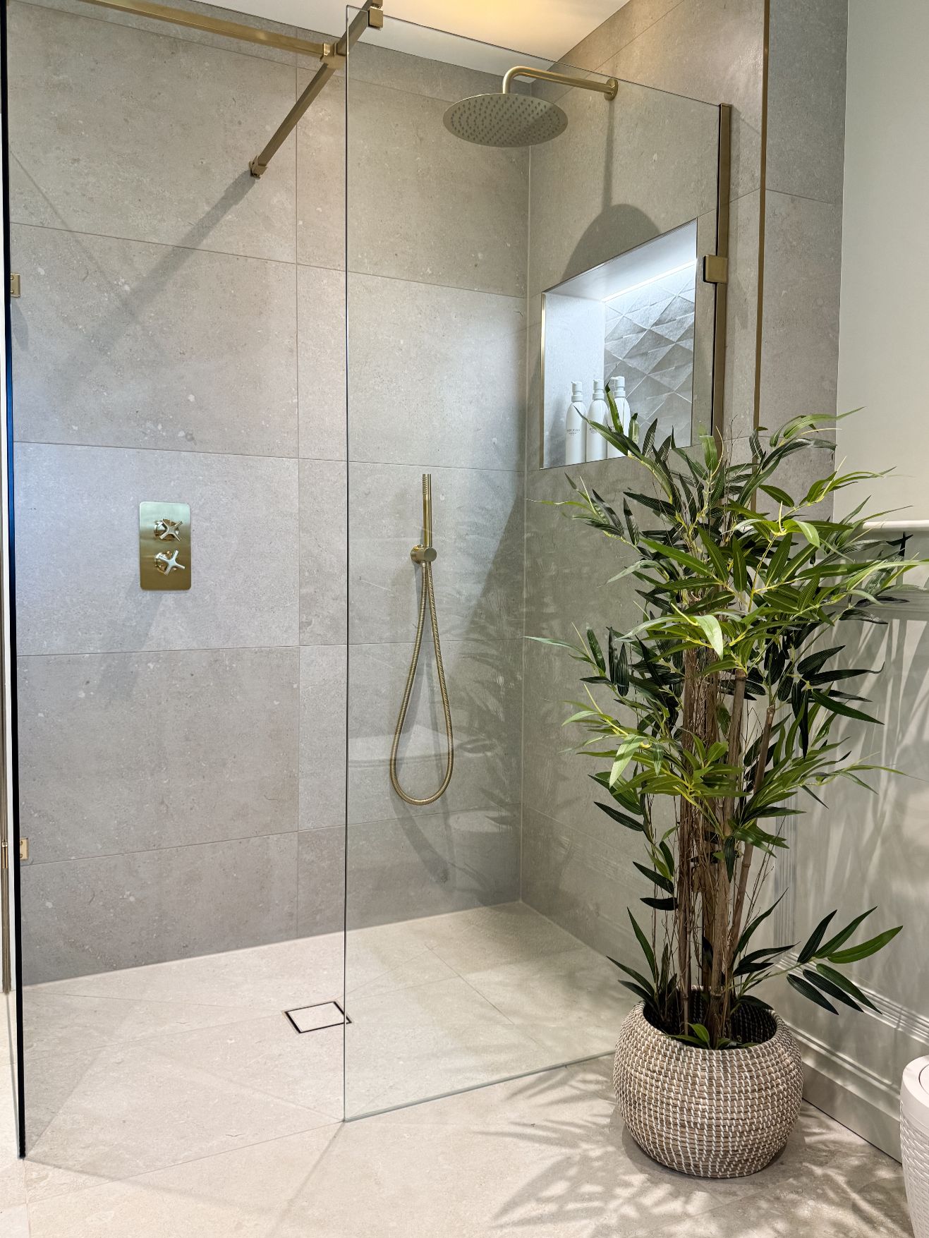 rvb paul and jane bathroom 4