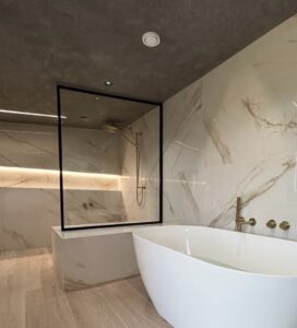 Drench Clear Glass Reduced Height Panel (for dwarf wall) Matt Black